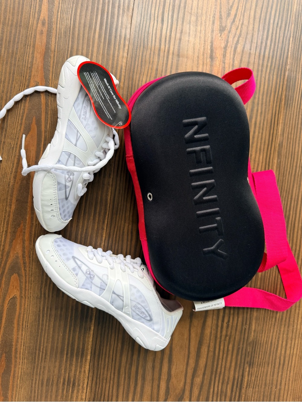 NFINITY Vengeance Adult size 4. New with tags